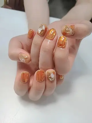 ショート ネイル ビーケア自由が丘所属・えみ えみのネイルデザイン