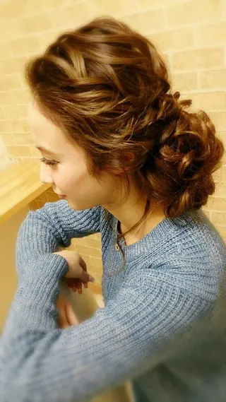 ロング ヘアアレンジ Achieve 三ノ宮のヘアスタイル