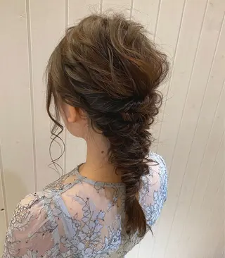 ヘアアレンジ 透明感カラー・ 髪質改善🩵イケダのヘアスタイル