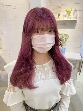 ロング ブリーチなしカラー ダブルカラーエクステのヘアスタイル