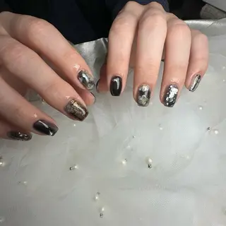 ネイル repos~ルポ~所属・里見 麗のネイルデザイン