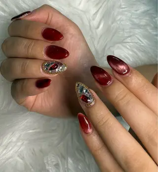 ネイル &Me さらのネイルデザイン