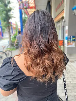 セミロング ゆぴ☾‪/推しカラー /ハイトーンのヘアスタイル