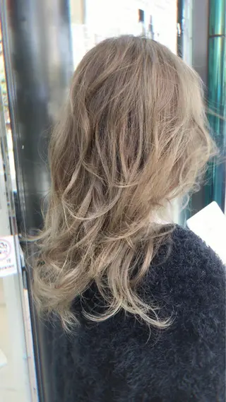 カラー メンズスタイリスト 真栄平有希のヘアスタイル