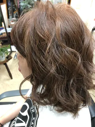 カラー ヘアサロン モカ所属・石塚 浩のヘアスタイル