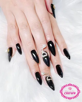 ネイル CROWN プライベートサロンのネイルデザイン
