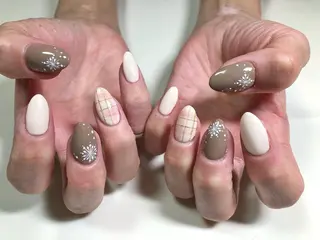 ネイル SAN PERSONAL BEAUTY所属・SAN Natsumiのネイルデザイン