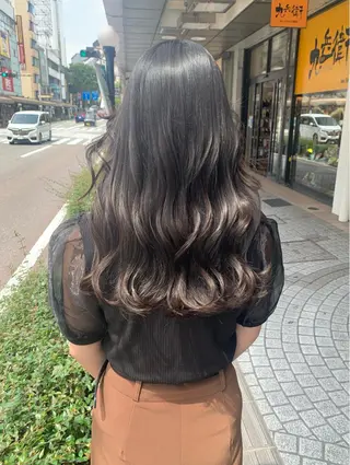 ロング みなもと ちはるのヘアスタイル