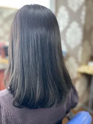 カラー masa ディレクターのヘアスタイル