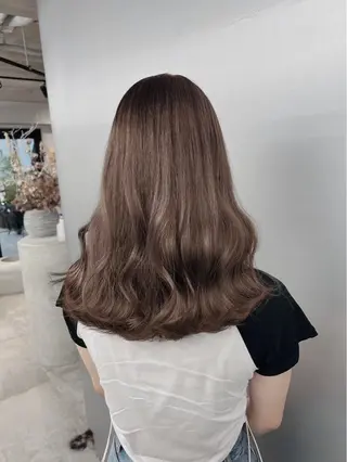 ミディアム ベージュ/グレージュ 🧸あやか/表参道のヘアスタイル