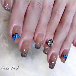 ネイル Salon Cleve所属・T. maoのネイルデザイン