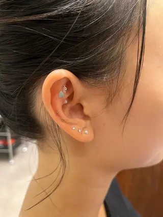 𝑟𝑖𝑛𝑎🤍 耳つぼ&マツエクのマツエク・マツパデザイン