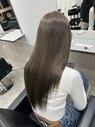 ロング maya レイヤーカットのヘアスタイル