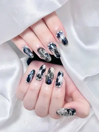 ネイル LEELA NAIL STUDIO所属・LEELA NAIL STUDIOのネイルデザイン