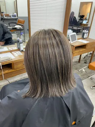 ミディアム 🎀韓国系ハイトーン カラーYoko🎀のヘアスタイル