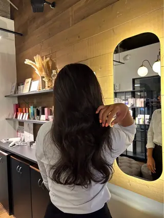 ロング カラー salonLH金剛店所属・渡部 新菜のヘアスタイル