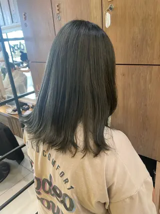 ミディアム 透明感color吉田 沙羅のヘアスタイル