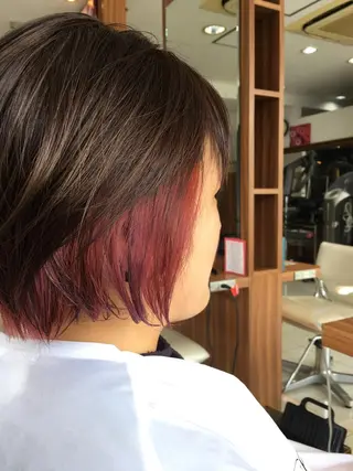 ショート カラー 白髪ぼかしハイライト 柳川拓哉のヘアスタイル