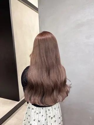 カラー 🇰🇷韓国風ハイ トーンKANA🖤のヘアスタイル