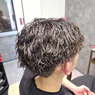 パーマ メンズ fond.津田沼所属・メンズ✂️カラー🟦 パーマ津田沼/レントのヘアスタイル