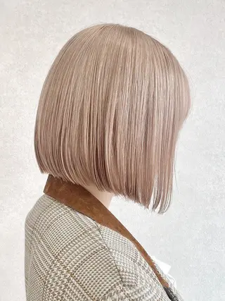 カラー 🍓横浜/ハイトーン ミルクティーベージュのヘアスタイル