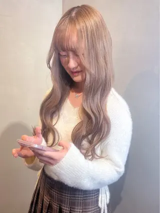 ロング カラー Aya/四条烏丸/ インナーカラーのヘアスタイル