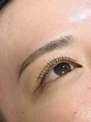 マツエク・マツパ Cure所属・三澤 朱里の眉毛・アイブロウイメージ