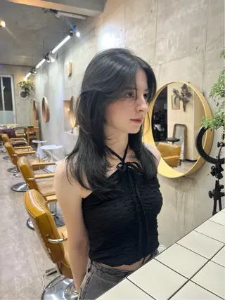 ミディアム カラー SALT WATER所属・🫐 𝐌𝐚𝐨 🫐似合わせcutのヘアスタイル