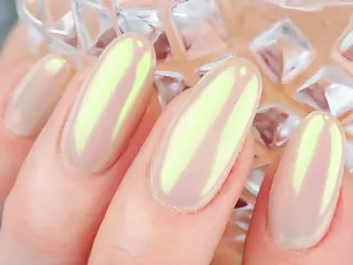 ミディアム ネイル SyiSyu 梅田店のネイルデザイン