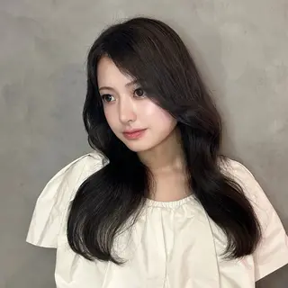 ロング 谷 亜澄のヘアスタイル