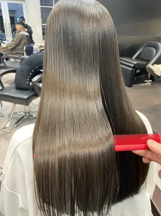 ロング Nene 🪽🤍推しカラーのヘアスタイル