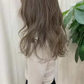 セミロング KAORU オリーブカラーのヘアスタイル