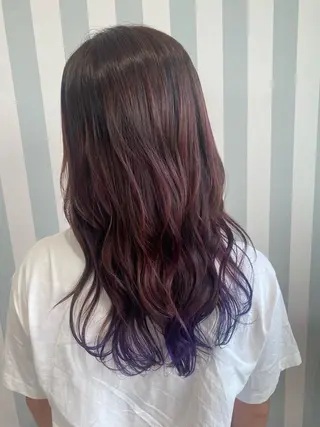 ロング ベージュ/インナー カラー🤍Rieのヘアスタイル