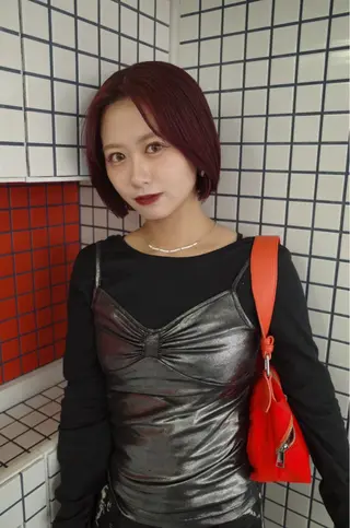 ショート カラー Momoka🪷 /ハイトーンのヘアスタイル