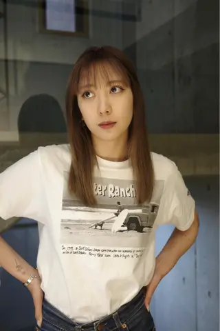 セミロング NERO 眞下秋歩のヘアスタイル