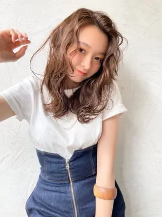 セミロング カラー パーマ LAUREN 公式／大通のヘアスタイル