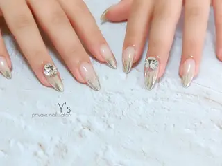 ネイル YUMI NAGAI  のネイルデザイン