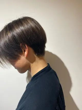 カラー 堀結香/顔まわり レイヤー/蒲生四丁目のヘアスタイル