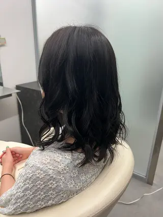 ミディアム ハイトーン /愛子のヘアスタイル