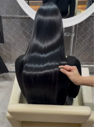 ロング CoCooN TAKUMAのヘアスタイル