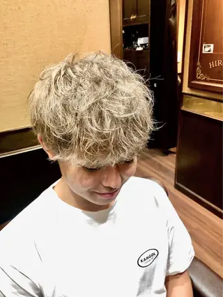 ショート パーマ ヘアアレンジ メンズ BLAZEMAN所属・石毛 李奈のヘアスタイル