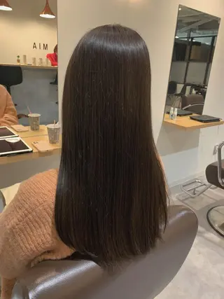 ロング MIA 菅原のヘアスタイル
