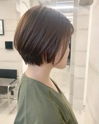 ショート カラー 透明感/オリーブ/ グレージュ/YUKAのヘアスタイル