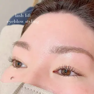 アイブロウ solme所属・solme 別所実咲のマツエク・マツパデザイン