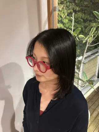 ミディアム カラー 大嘉田 麻凜のヘアスタイル