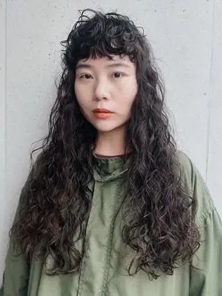 ロング パーマ 前野 日奈のヘアスタイル