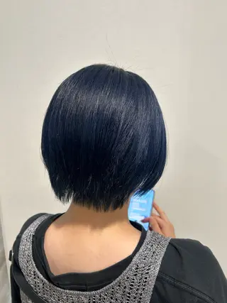 ショート カラー 佐原 未依奈のヘアスタイル