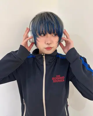 ショート three所属・yuuna/ 個性派デザインのヘアスタイル