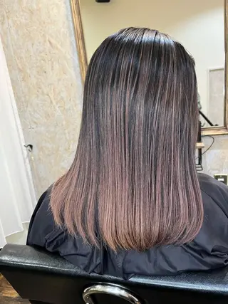 セミロング カラー Tsuyoki .のヘアスタイル