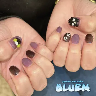 ネイル BLUEM なな🐶のネイルデザイン